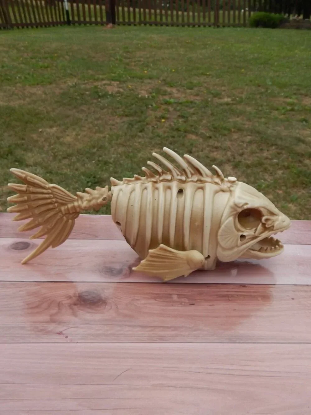 Animated Pan Asian Designs Fish Moving w/Sounds Halloween Prop Haunted House